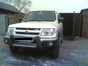 1998 Mitsubishi Pajero iO