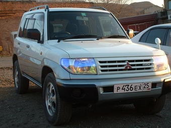 Pajero iO