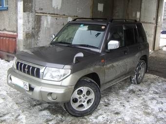 1998 Mitsubishi Pajero iO