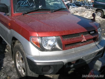 1998 Mitsubishi Pajero iO