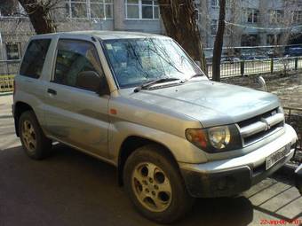 1998 Pajero iO