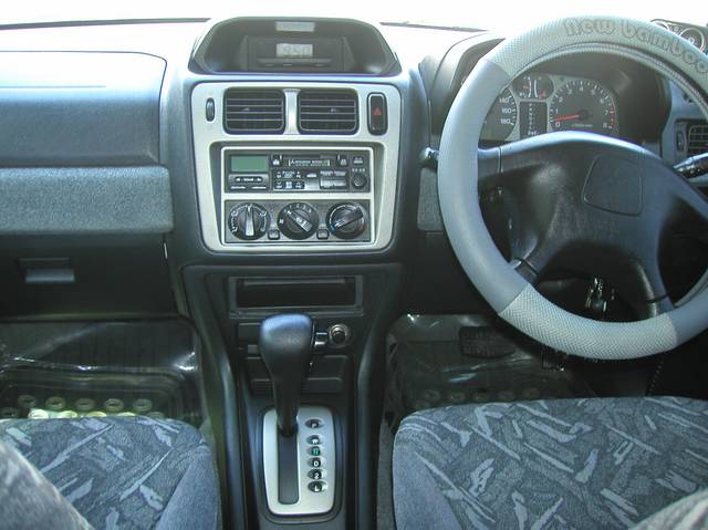 1998 Mitsubishi Pajero iO