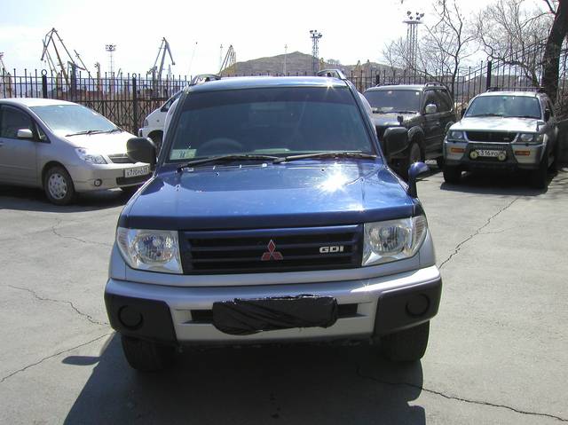 1998 Mitsubishi Pajero iO