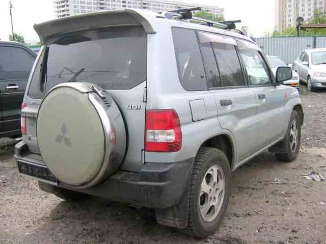 1998 Mitsubishi Pajero iO