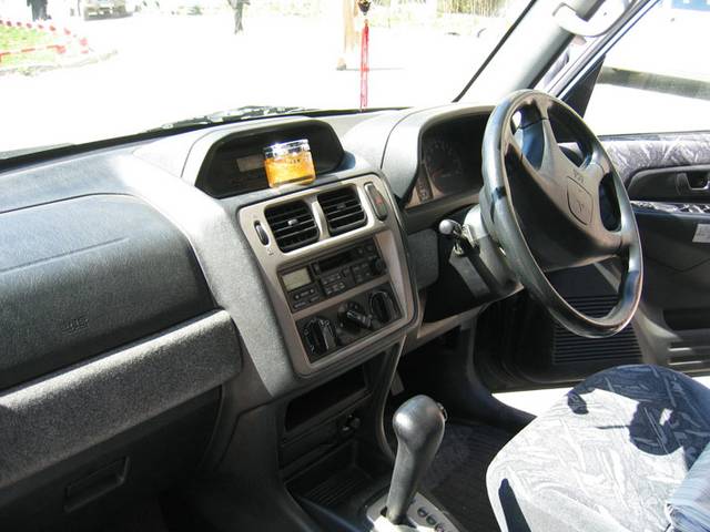 1998 Mitsubishi Pajero iO