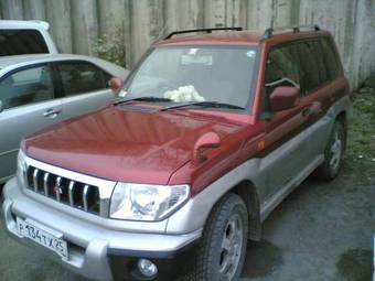 1998 Mitsubishi Pajero iO