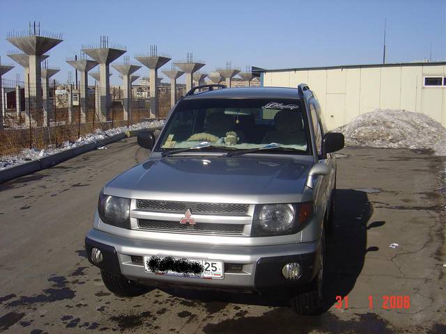 1998 Mitsubishi Pajero iO