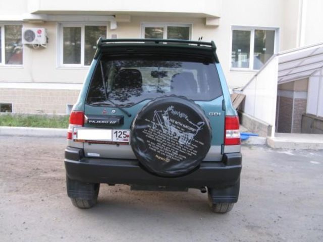 1998 Mitsubishi Pajero iO