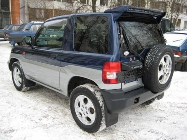 1998 Mitsubishi Pajero iO