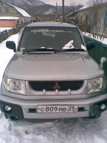1998 Mitsubishi Pajero iO