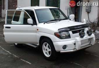 1998 Mitsubishi Pajero iO
