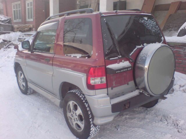 1998 Mitsubishi Pajero iO