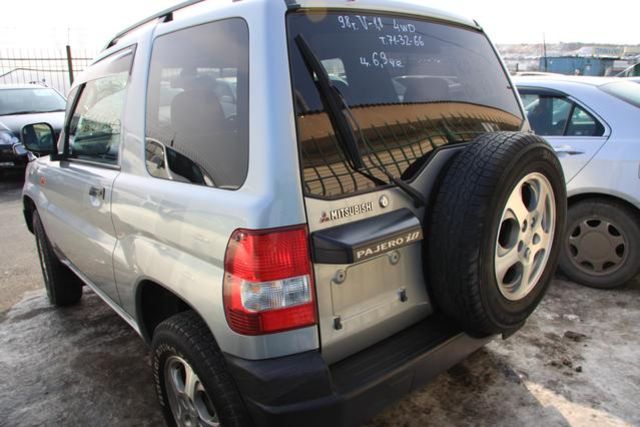 1998 Mitsubishi Pajero iO