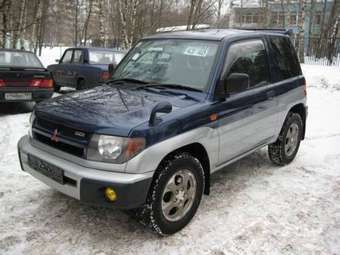 1998 Mitsubishi Pajero iO