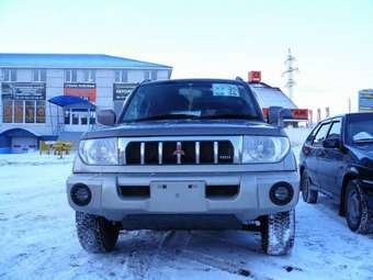 1998 Mitsubishi Pajero iO