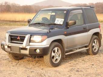 1998 Mitsubishi Pajero iO