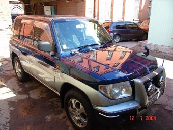 1998 Mitsubishi Pajero iO