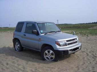 1998 Mitsubishi Pajero iO