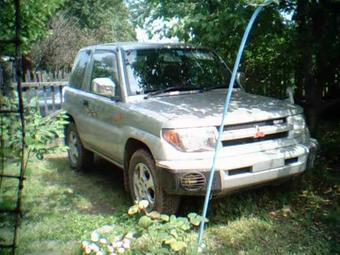 1998 Mitsubishi Pajero iO