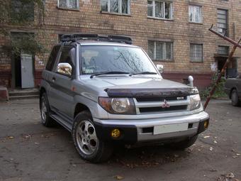 1998 Mitsubishi Pajero iO