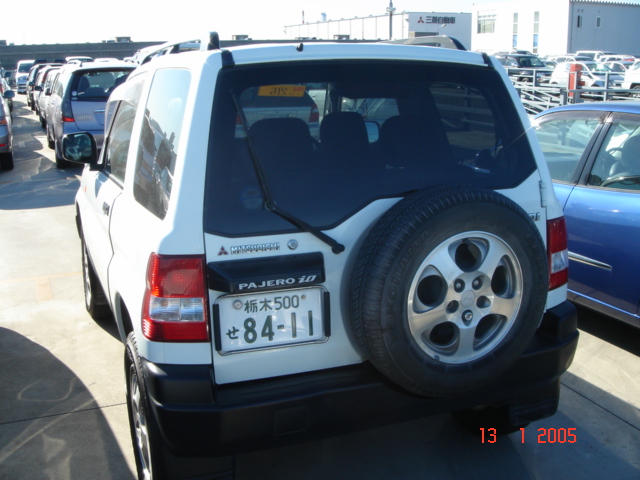 1998 Mitsubishi Pajero iO Pictures