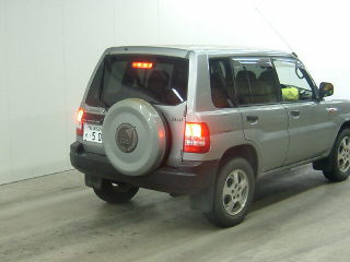 1998 Mitsubishi Pajero iO Pictures