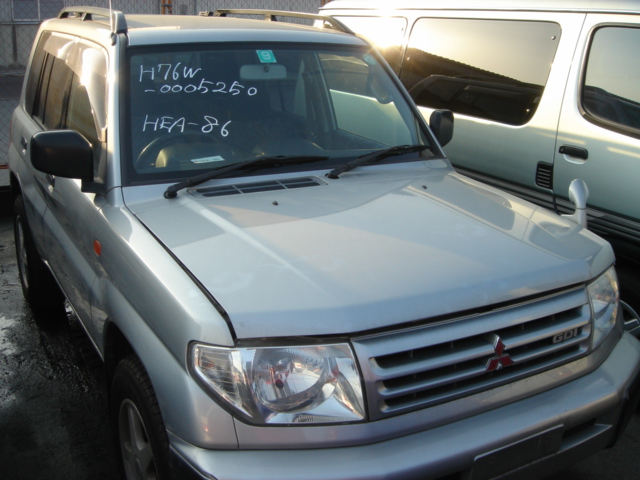 1998 Mitsubishi Pajero iO Photos