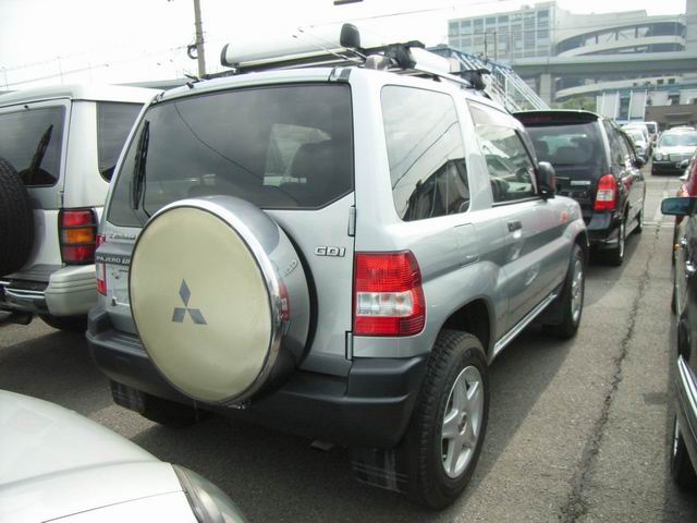 1998 Mitsubishi Pajero iO Images