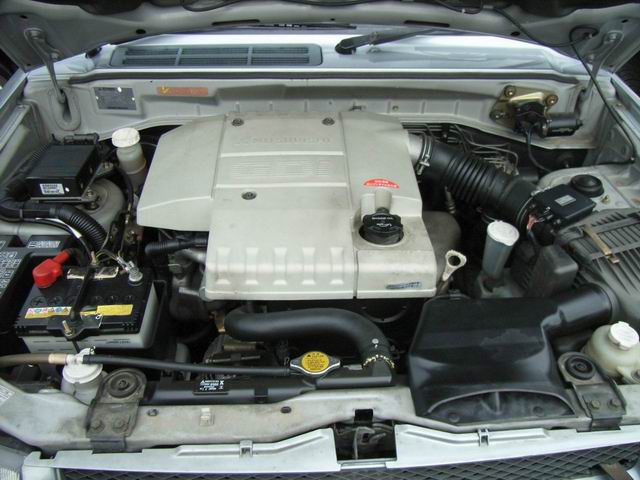 1998 Mitsubishi Pajero iO Photos