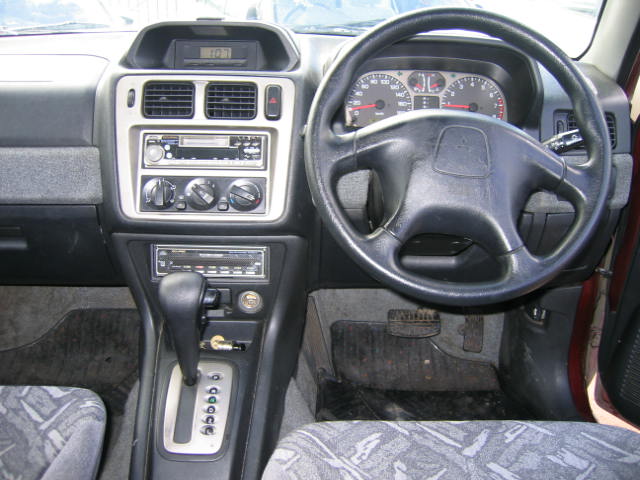 1998 Mitsubishi Pajero iO Pics