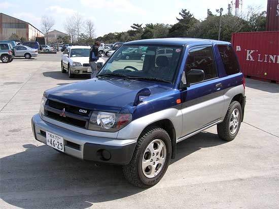 1998 Mitsubishi Pajero iO Images