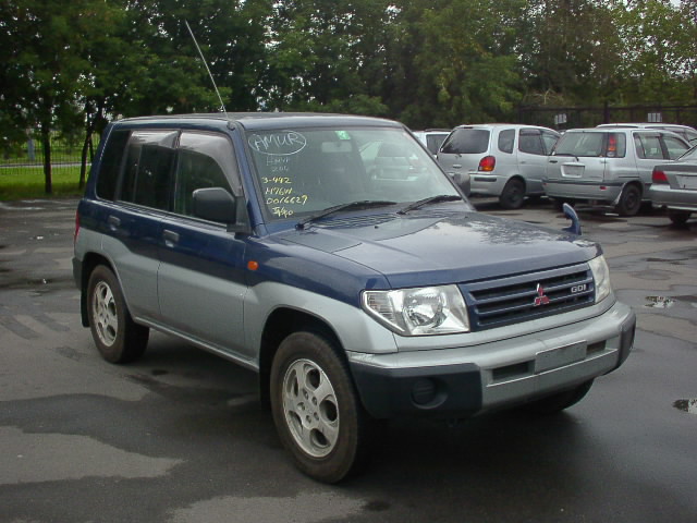 1998 Mitsubishi Pajero iO Photos