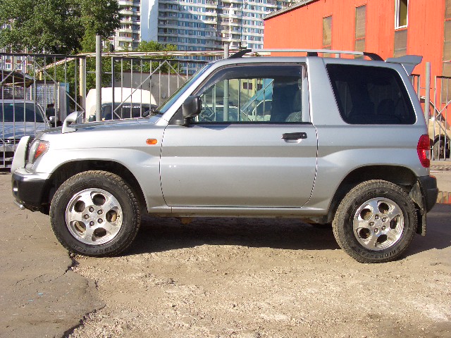 1998 Mitsubishi Pajero iO For Sale