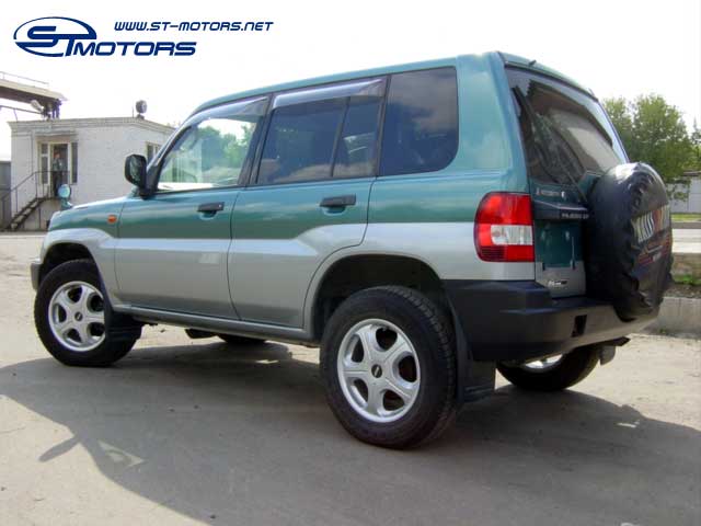 1998 Mitsubishi Pajero iO Photos