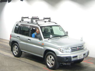 1998 Mitsubishi Pajero iO Photos
