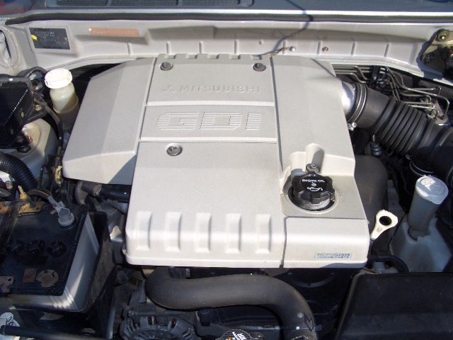 1998 Mitsubishi Pajero iO Photos