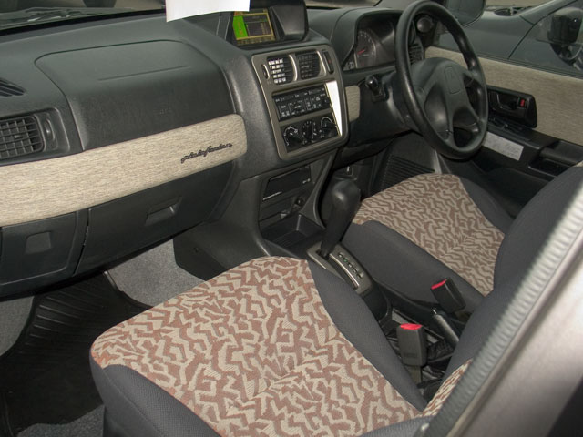1998 Mitsubishi Pajero iO Pictures