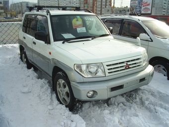 1998 Mitsubishi Pajero iO