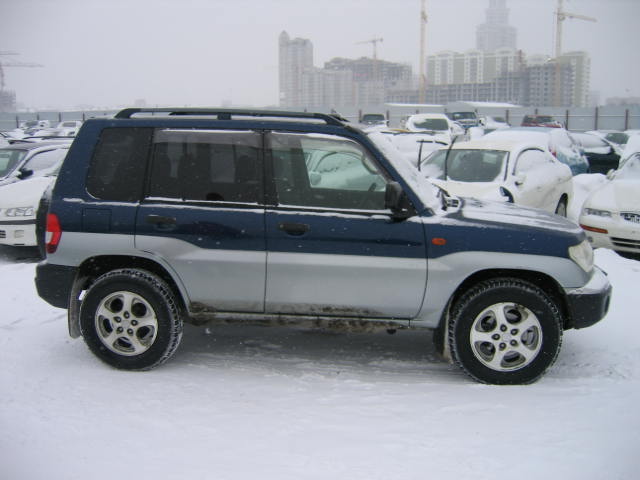 1998 Mitsubishi Pajero iO Photos