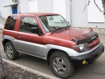 1998 Mitsubishi Pajero iO Pictures
