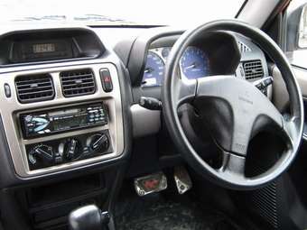 1998 Mitsubishi Pajero iO Photos