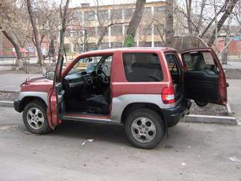 1998 Mitsubishi Pajero iO Photos