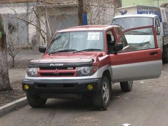 1998 Mitsubishi Pajero iO Photos
