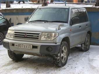 1998 Mitsubishi Pajero iO Pictures