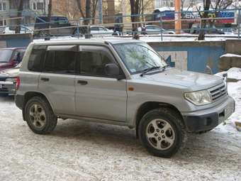 1998 Mitsubishi Pajero iO Pictures