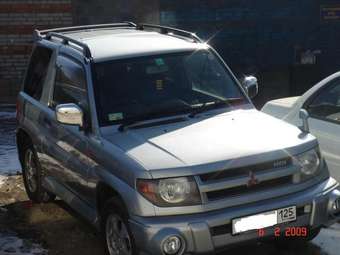 1998 Mitsubishi Pajero iO Pictures