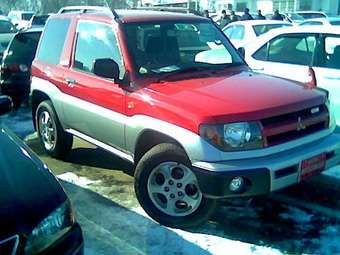 1998 Mitsubishi Pajero iO