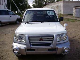 1998 Mitsubishi Pajero iO Pictures