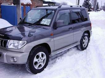 1998 Mitsubishi Pajero iO Photos