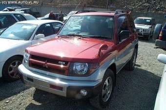 1998 Mitsubishi Pajero iO Pictures